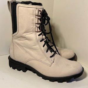 Sorel leather waterproof/lace-up/side zip/lug sole boot